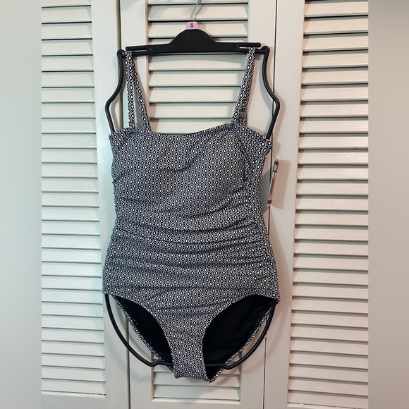 NWT DKNY size small - Picture 1 of 9